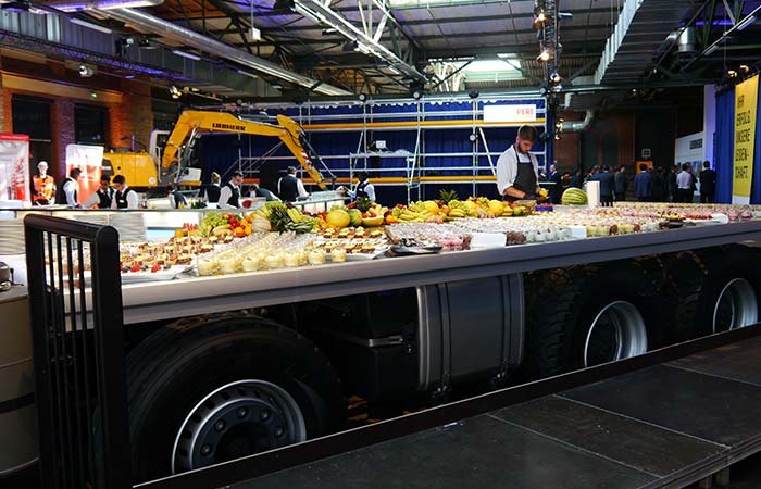 dekoriertes Buffet für ein Event Catering in Berlin