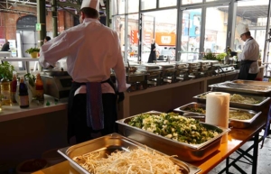 Vorbereitungen für ein Event Catering in Berlin